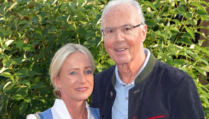 Franz Beckenbauer Ehepartnerin: Alle Ehefrauen des Kaisers im Überblick Franz Beckenbauer Ehepartnerin